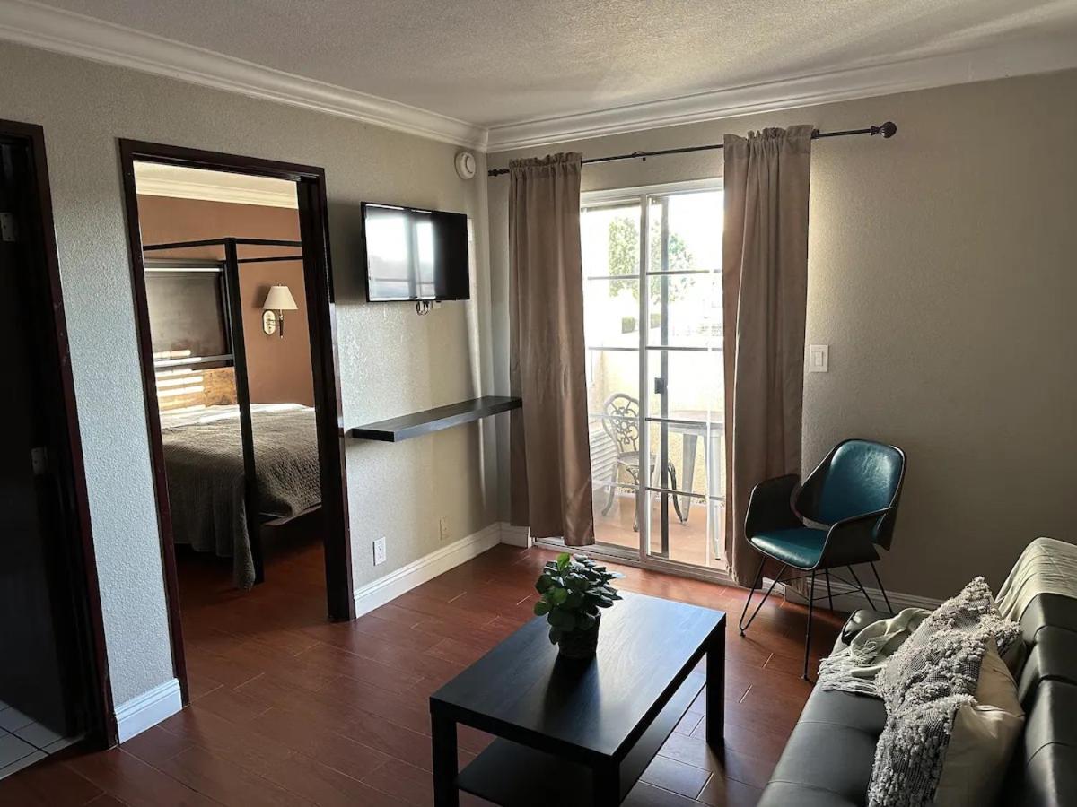 Hotel & Long Beach