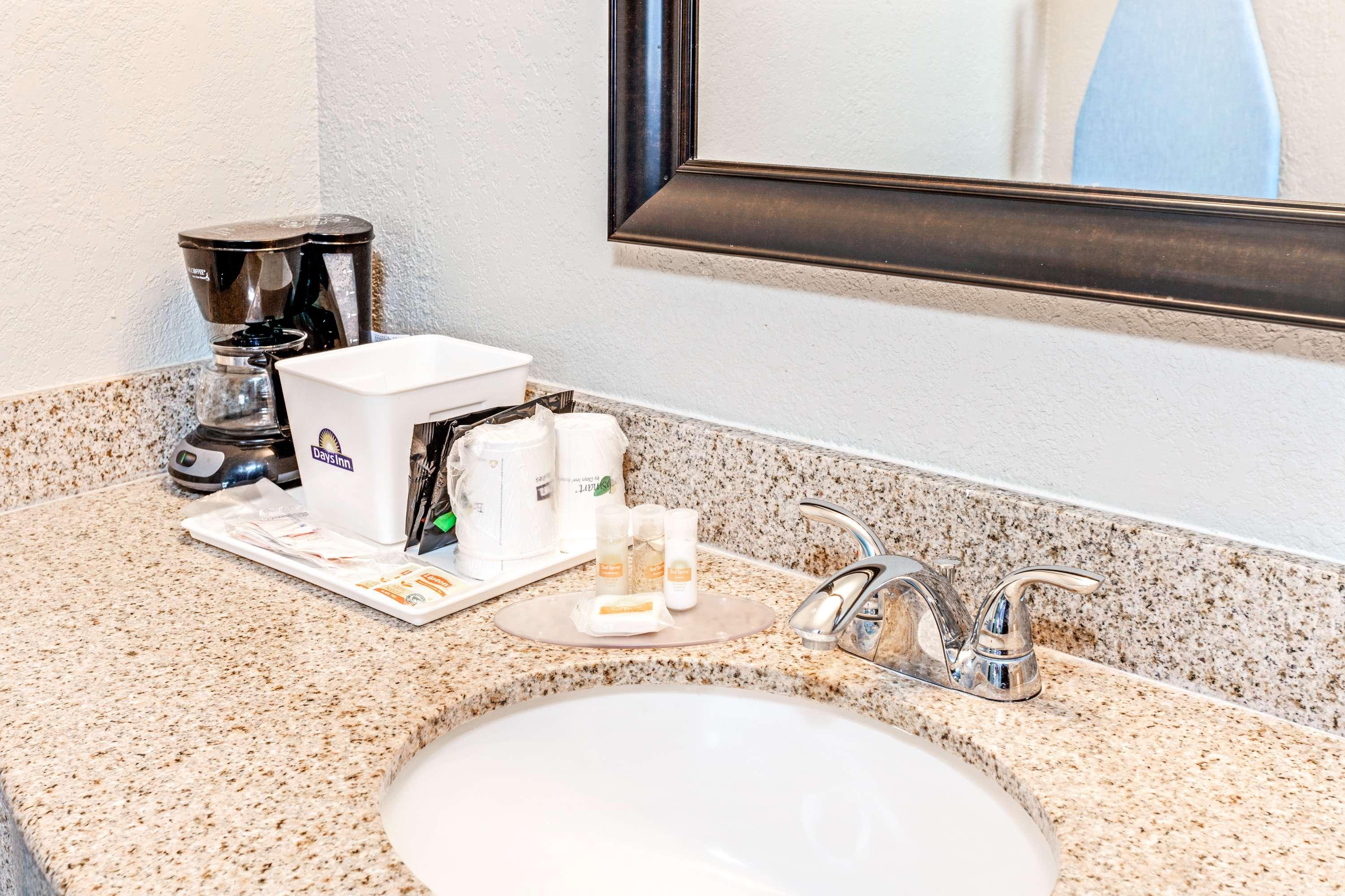 Inn&suites Hotel 2*