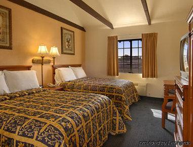 Hotel & 2*