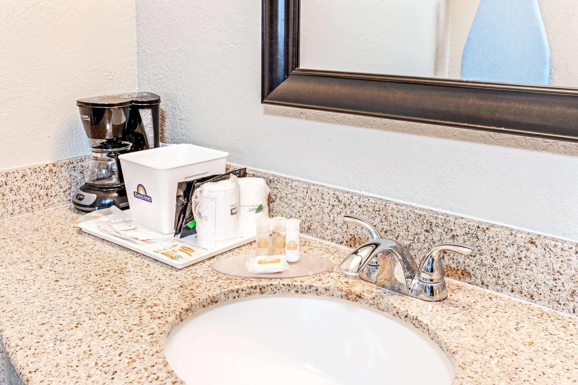Inn&suites Long Beach